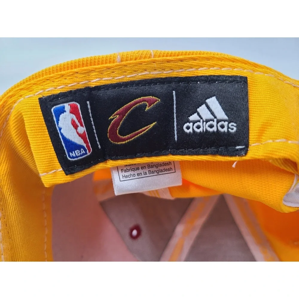 Cleveland‎ Cavaliers Hat Snapback Adidas Red Yellow NBA Men Nylon Blend Casual
